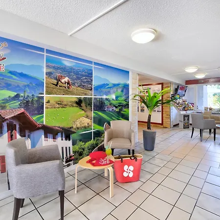 Village Club Le Saint Ignace 度假村 3*